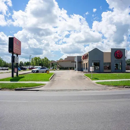 Regency Inn & Suites By Oyo Bay City Tx